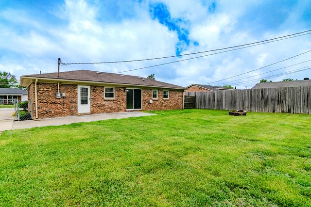 826 Mildred Street, Versailles, KY 40383
