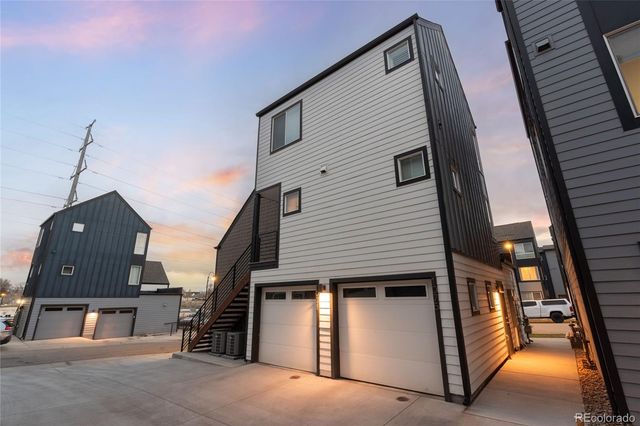 1075 Depew Street, Lakewood, CO 80214