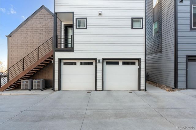 1075 Depew Street, Lakewood, CO 80214