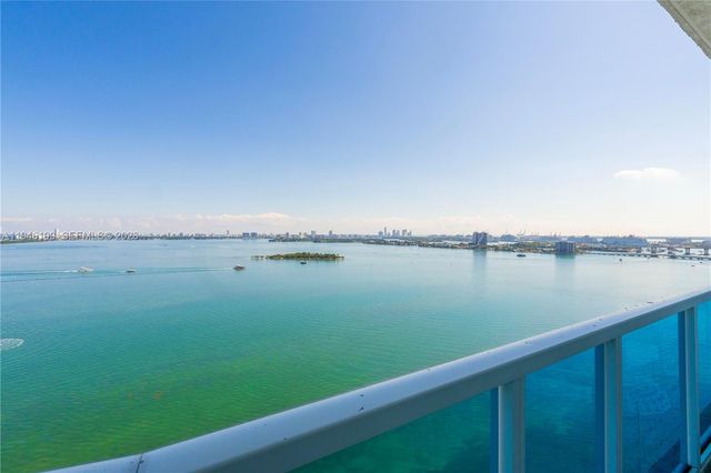 700 NE 25th St 2002, Miami, FL 33137