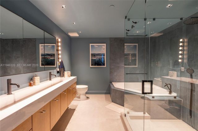 700 NE 25th St 2002, Miami, FL 33137