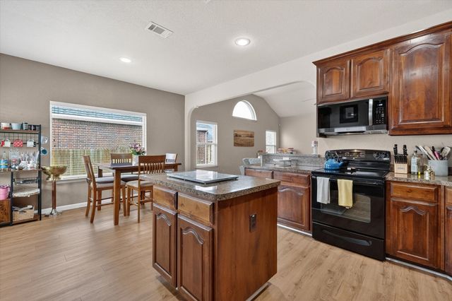 7516 Red Stag Street, Arlington, TX 76002