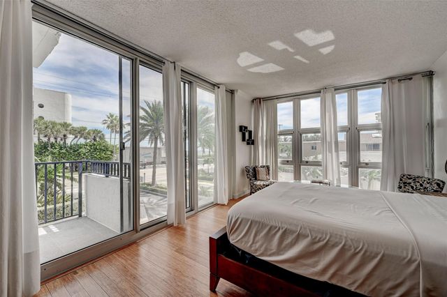 525 N Ocean Boulevard T-2, Pompano Beach, FL 33062
