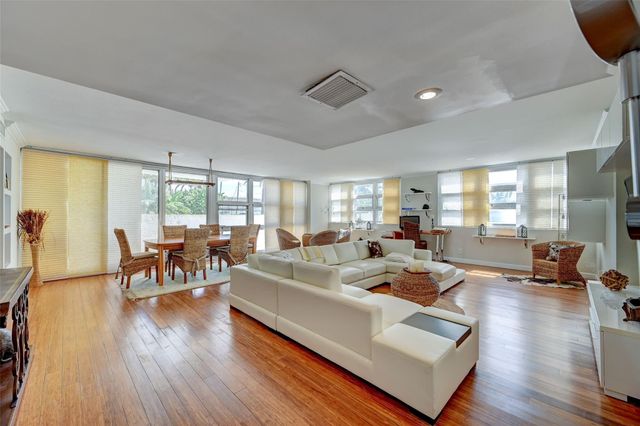 525 N Ocean Boulevard T-2, Pompano Beach, FL 33062