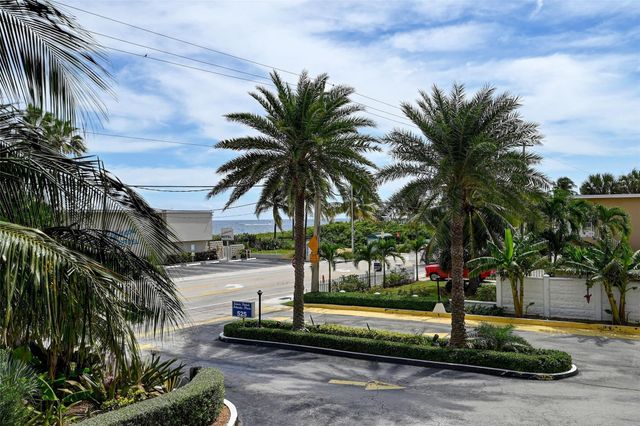 525 N Ocean Boulevard T-2, Pompano Beach, FL 33062