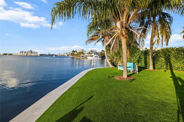16479 NE 30th Ave, North Miami Beach, FL 33160