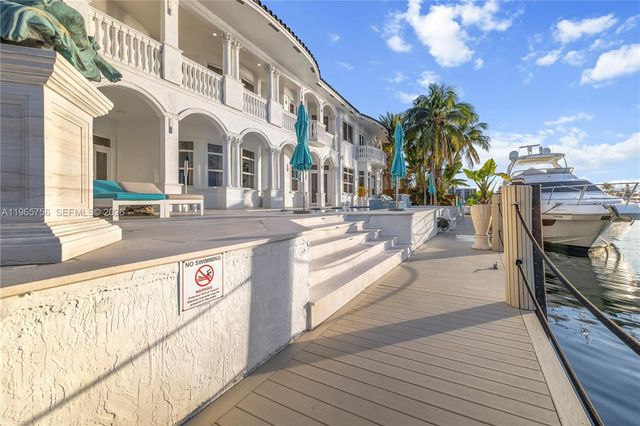 16479 NE 30th Ave, North Miami Beach, FL 33160