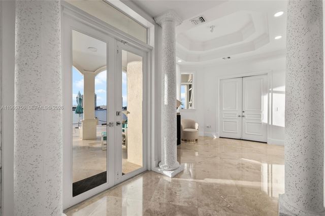 16479 NE 30th Ave, North Miami Beach, FL 33160