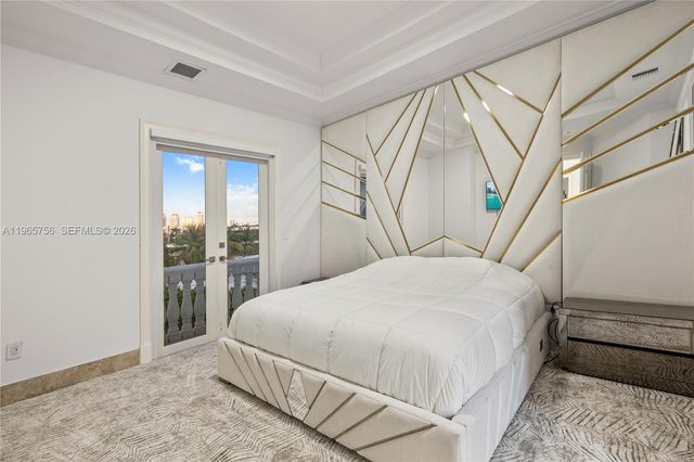 16479 NE 30th Ave, North Miami Beach, FL 33160