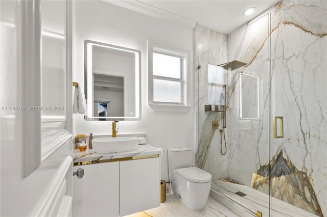 16479 NE 30th Ave, North Miami Beach, FL 33160