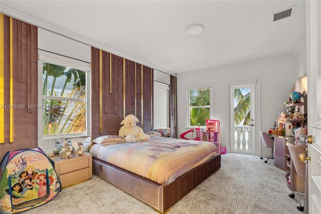 16479 NE 30th Ave, North Miami Beach, FL 33160