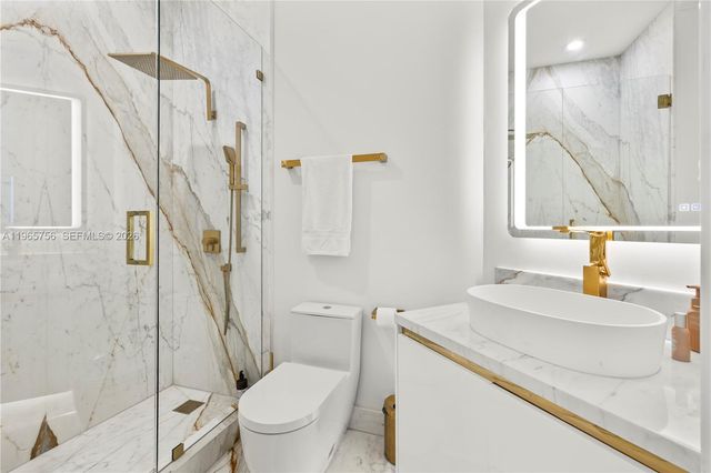 16479 NE 30th Ave, North Miami Beach, FL 33160