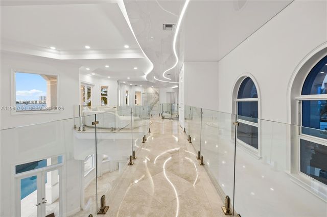 16479 NE 30th Ave, North Miami Beach, FL 33160