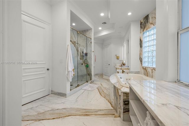 16479 NE 30th Ave, North Miami Beach, FL 33160