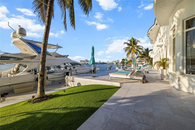 16479 NE 30th Ave, North Miami Beach, FL 33160