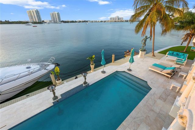 16479 NE 30th Ave, North Miami Beach, FL 33160