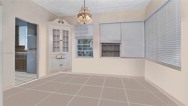 535 W 51st St, Miami Beach, FL 33140