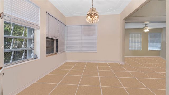 535 W 51st St, Miami Beach, FL 33140