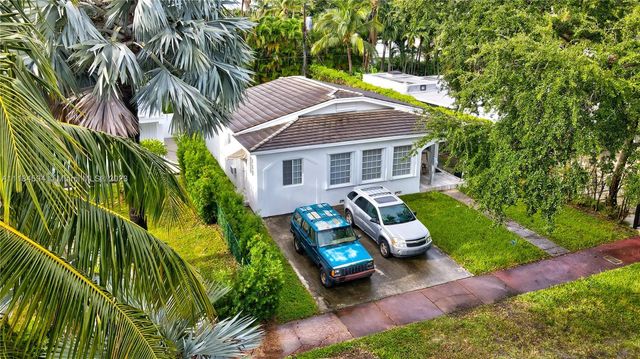 535 W 51st St, Miami Beach, FL 33140