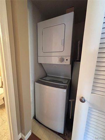 7519 Triwoods Drive F, St Louis, MO 63119