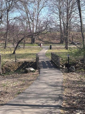 7519 Triwoods Drive F, St Louis, MO 63119