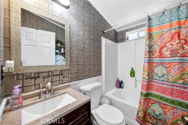 1241 N East, Anaheim, CA 92805