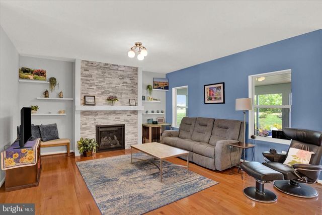 17 TREVOR CT, Gettysburg, PA 17325