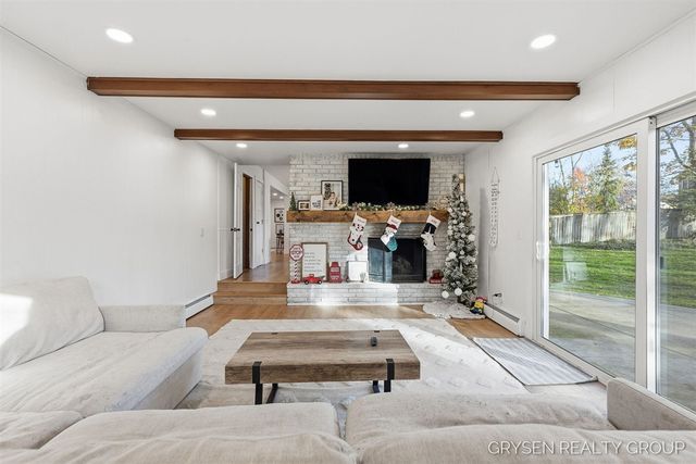 2735 Barfield Drive, Grand Rapids, MI 49546