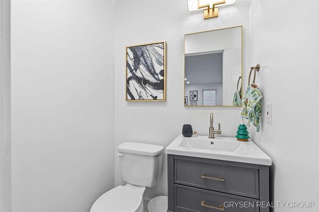 2735 Barfield Drive, Grand Rapids, MI 49546