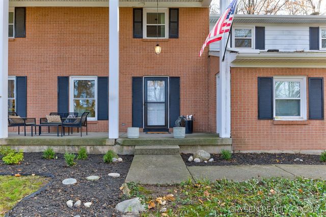 2735 Barfield Drive, Grand Rapids, MI 49546