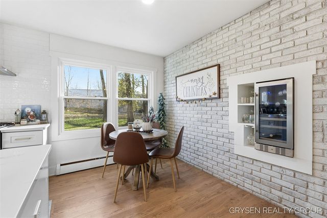 2735 Barfield Drive, Grand Rapids, MI 49546