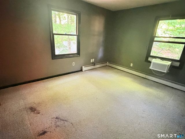 77 Evergreen Avenue, Hamden, CT 06518