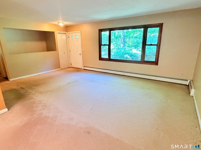77 Evergreen Avenue, Hamden, CT 06518