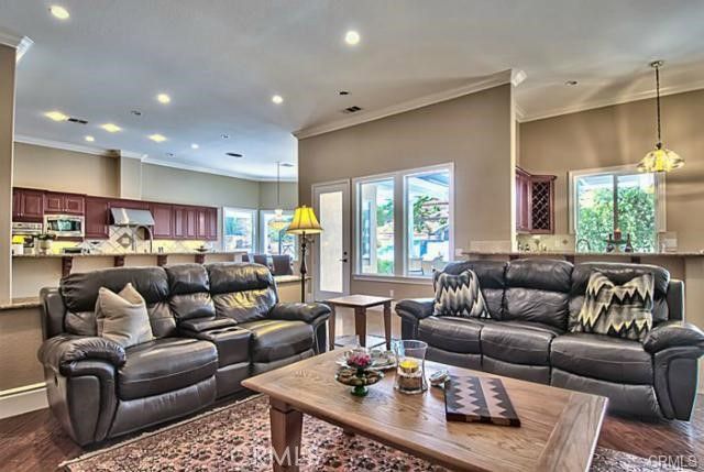 1660 Alamitos Cir, Corona, CA 92881