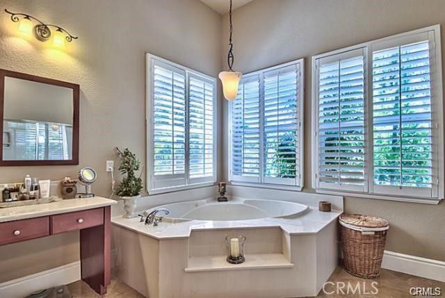 1660 Alamitos Cir, Corona, CA 92881