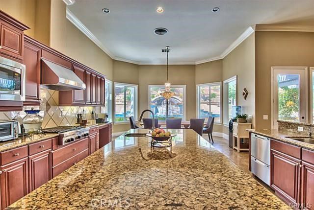 1660 Alamitos Cir, Corona, CA 92881