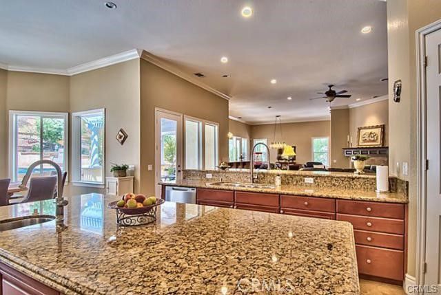 1660 Alamitos Cir, Corona, CA 92881