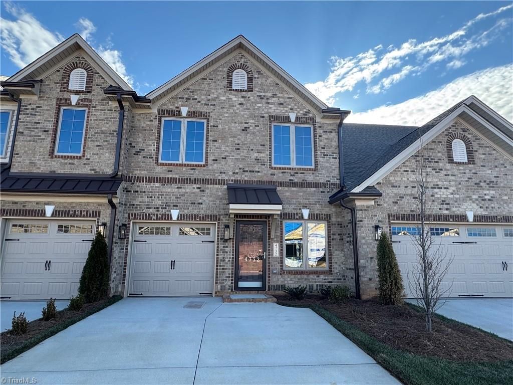 4702 Willowstone Drive, High Point, NC 27265