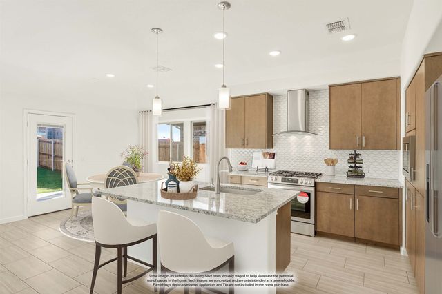 925 Kingbird Lane, Alvarado, TX 76009