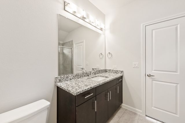 925 Kingbird Lane, Alvarado, TX 76009