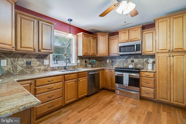 22386 LACEYS LN, California, MD 20619