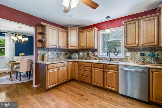 22386 LACEYS LN, California, MD 20619