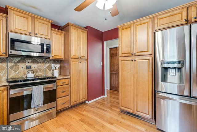 22386 LACEYS LN, California, MD 20619
