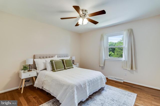 22386 LACEYS LN, California, MD 20619