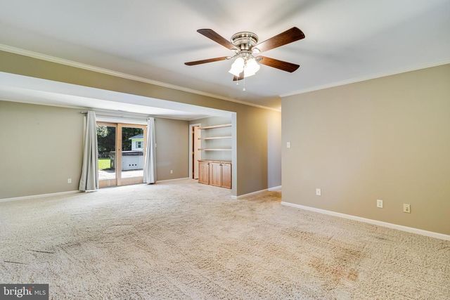 22386 LACEYS LN, California, MD 20619