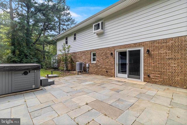 22386 LACEYS LN, California, MD 20619