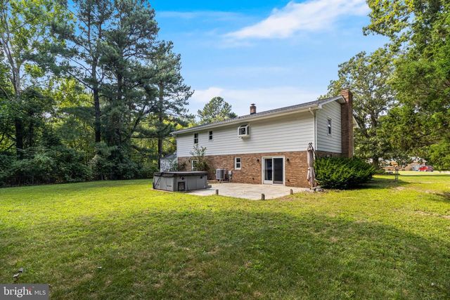 22386 LACEYS LN, California, MD 20619