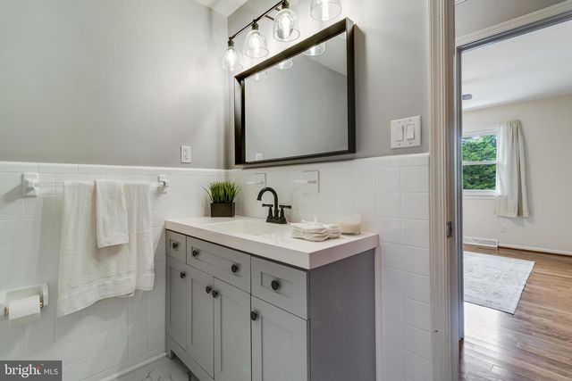 22386 LACEYS LN, California, MD 20619