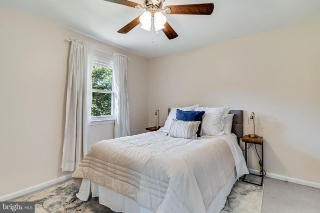22386 LACEYS LN, California, MD 20619