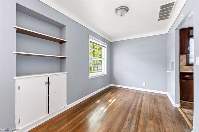 988 Glenside Road, South Euclid, OH 44121